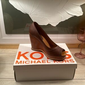 Michael Kors wedge, open toe pumps size in dark oiled calf.